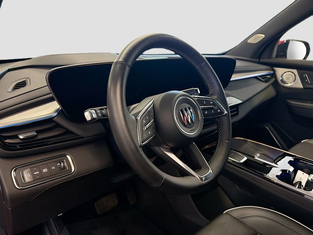 Used 2025 Buick Enclave Avenir image 11