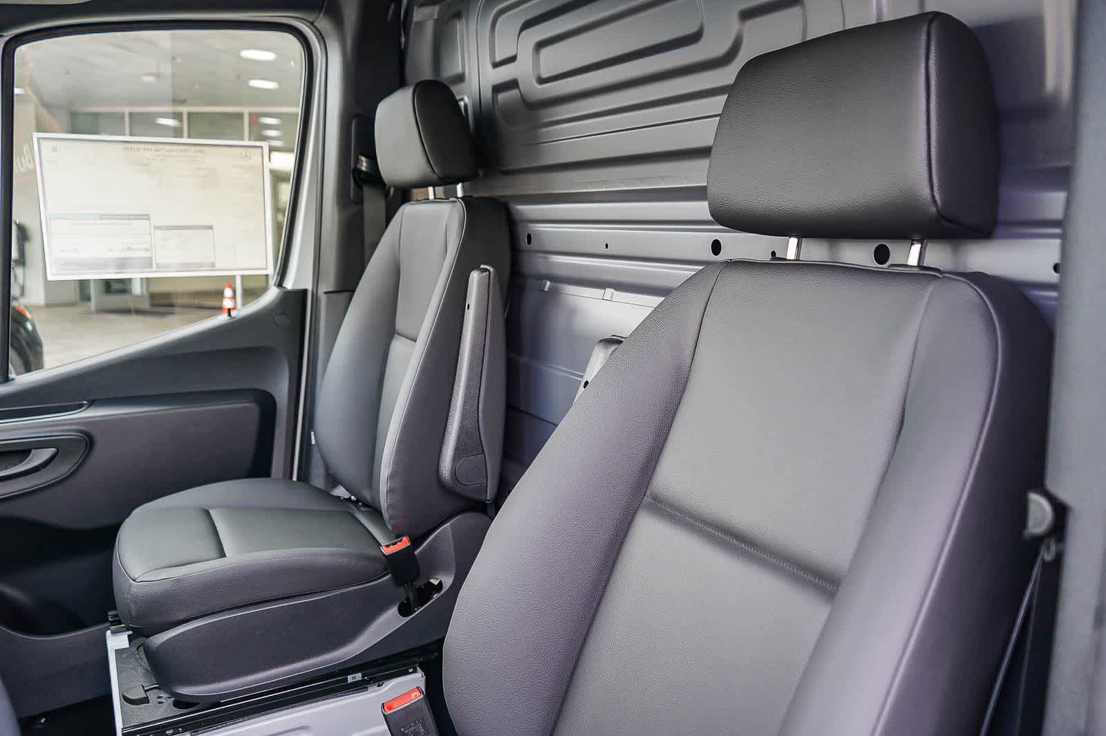 Used 2026 Mercedes-Benz Sprinter 2500 image 27