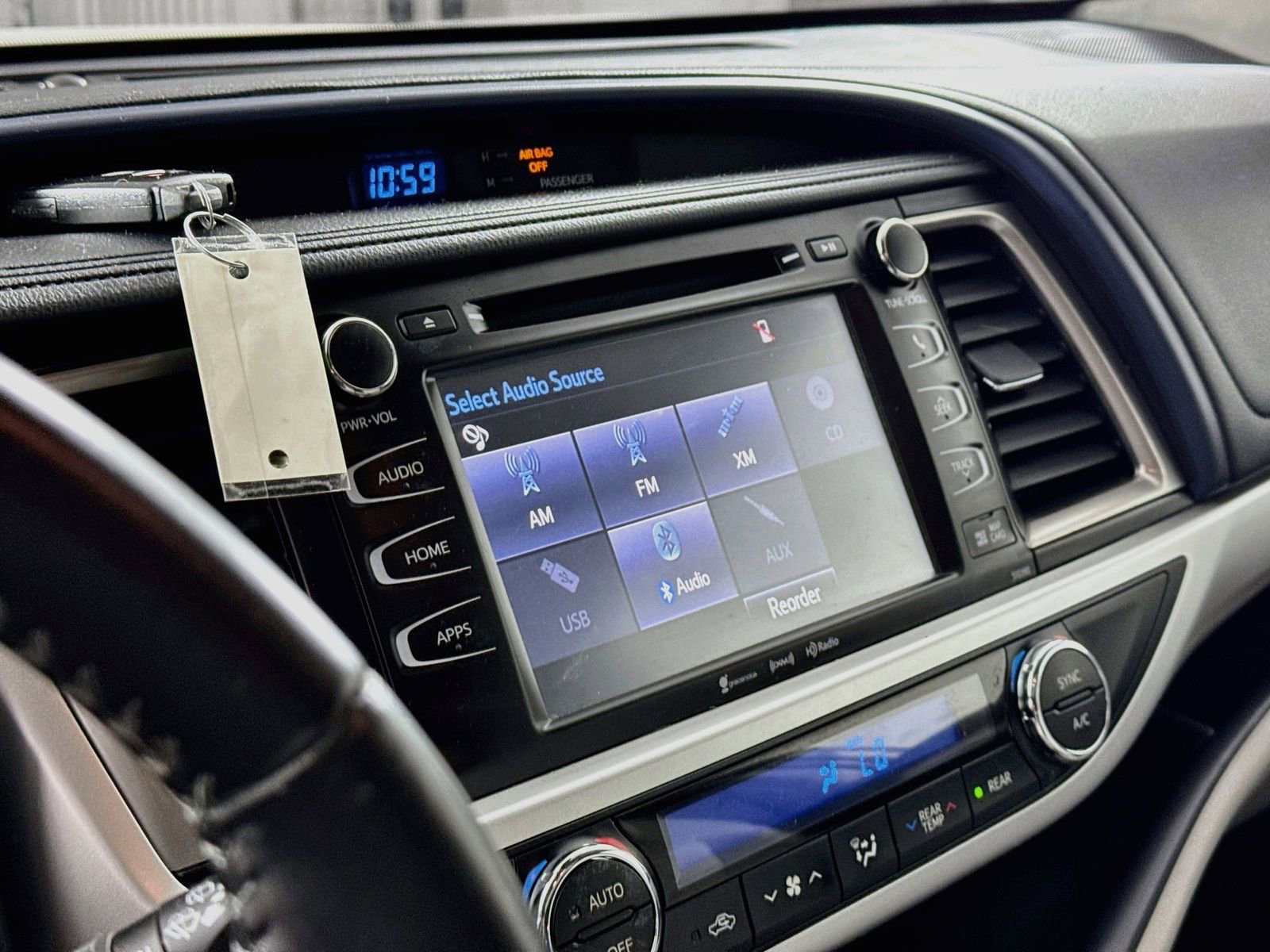 Used 2019 Toyota Highlander XLE AWD/4WD image 12