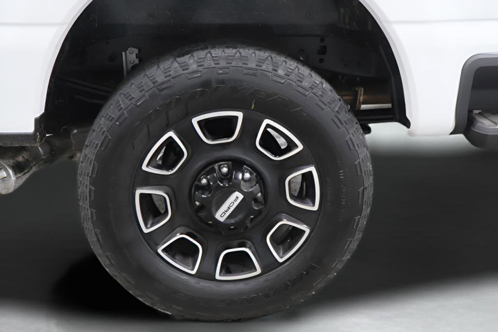 Used 2025 Ford F250 Platinum image 39