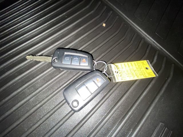 Used 2018 Nissan Rogue S image 28