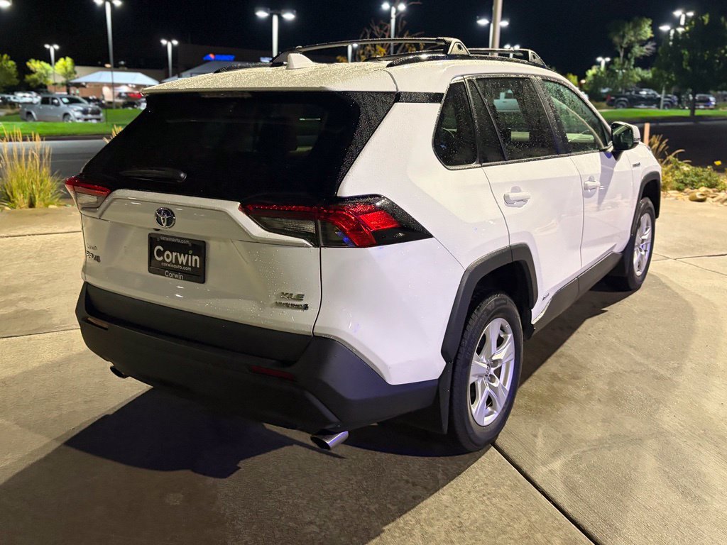 Used 2021 Toyota RAV4 XLE w/ Convenience Package AWD/4WD image 10
