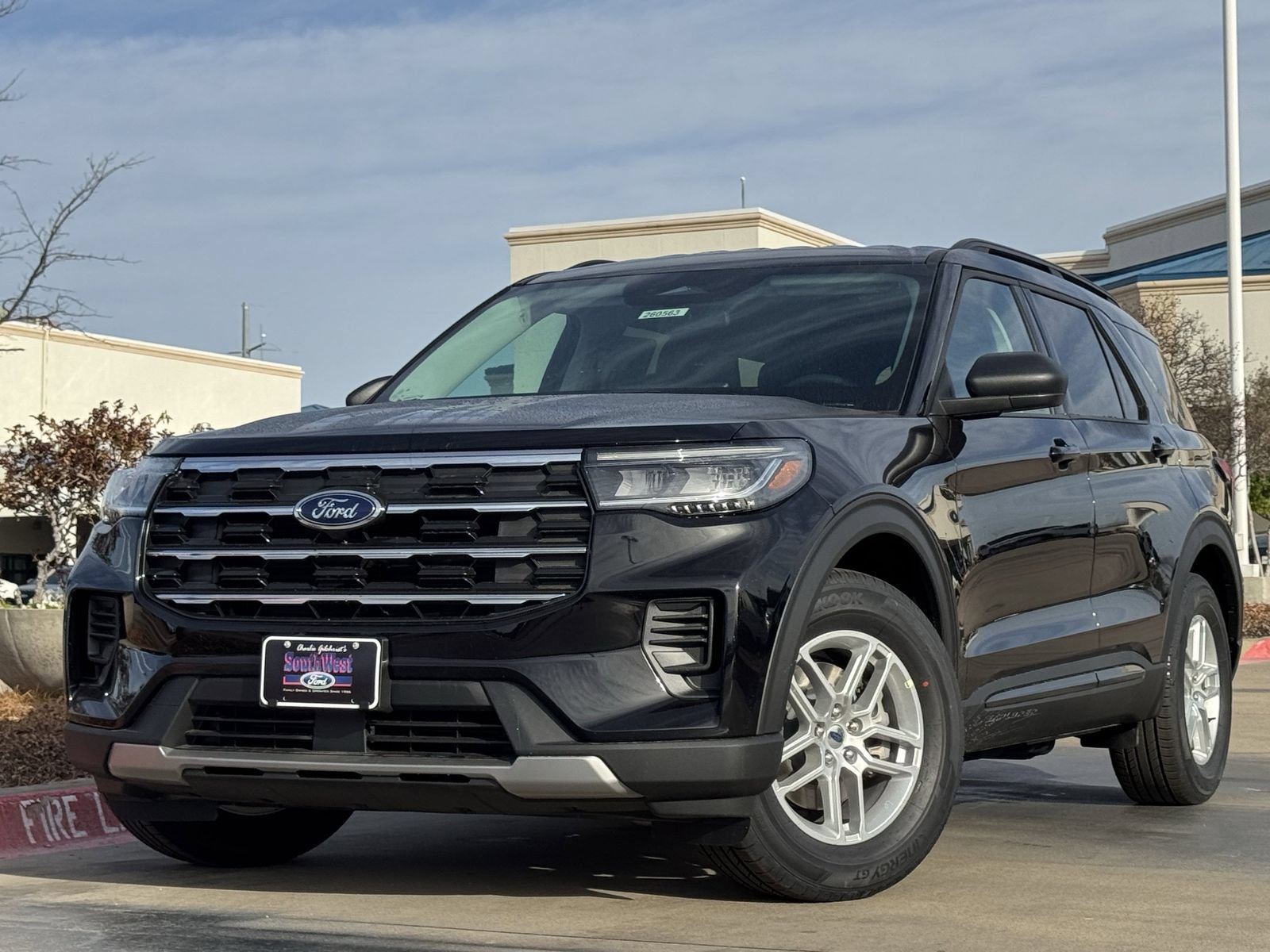 New 2026 Ford Explorer Active RWD video 2