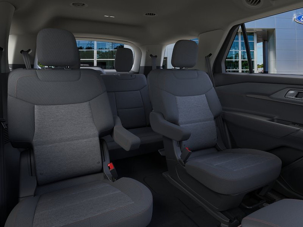 New 2026 Ford Explorer Active RWD image 11
