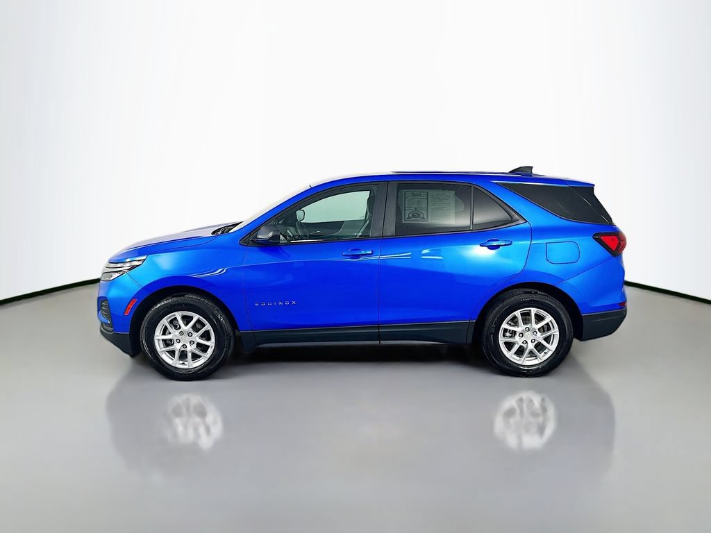 Used 2024 Chevrolet Equinox LS w/ LS Convenience Package FWD image 4