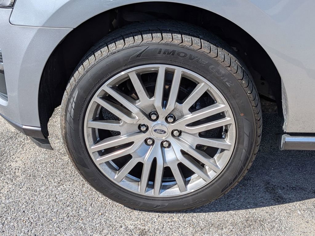 Used 2024 Ford Expedition Limited AWD/4WD image 11
