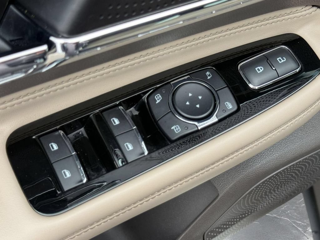 Certified 2023 Lincoln Corsair AWD w/ Equipment Group 101A image 15