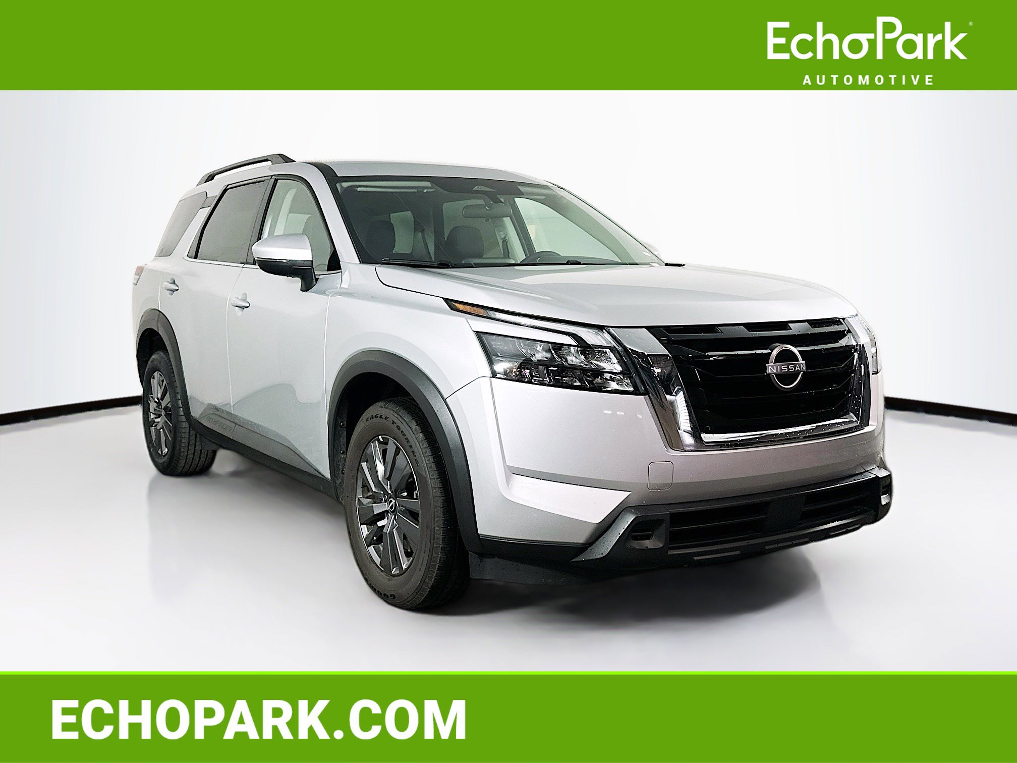 Used 2025 Nissan Pathfinder SV