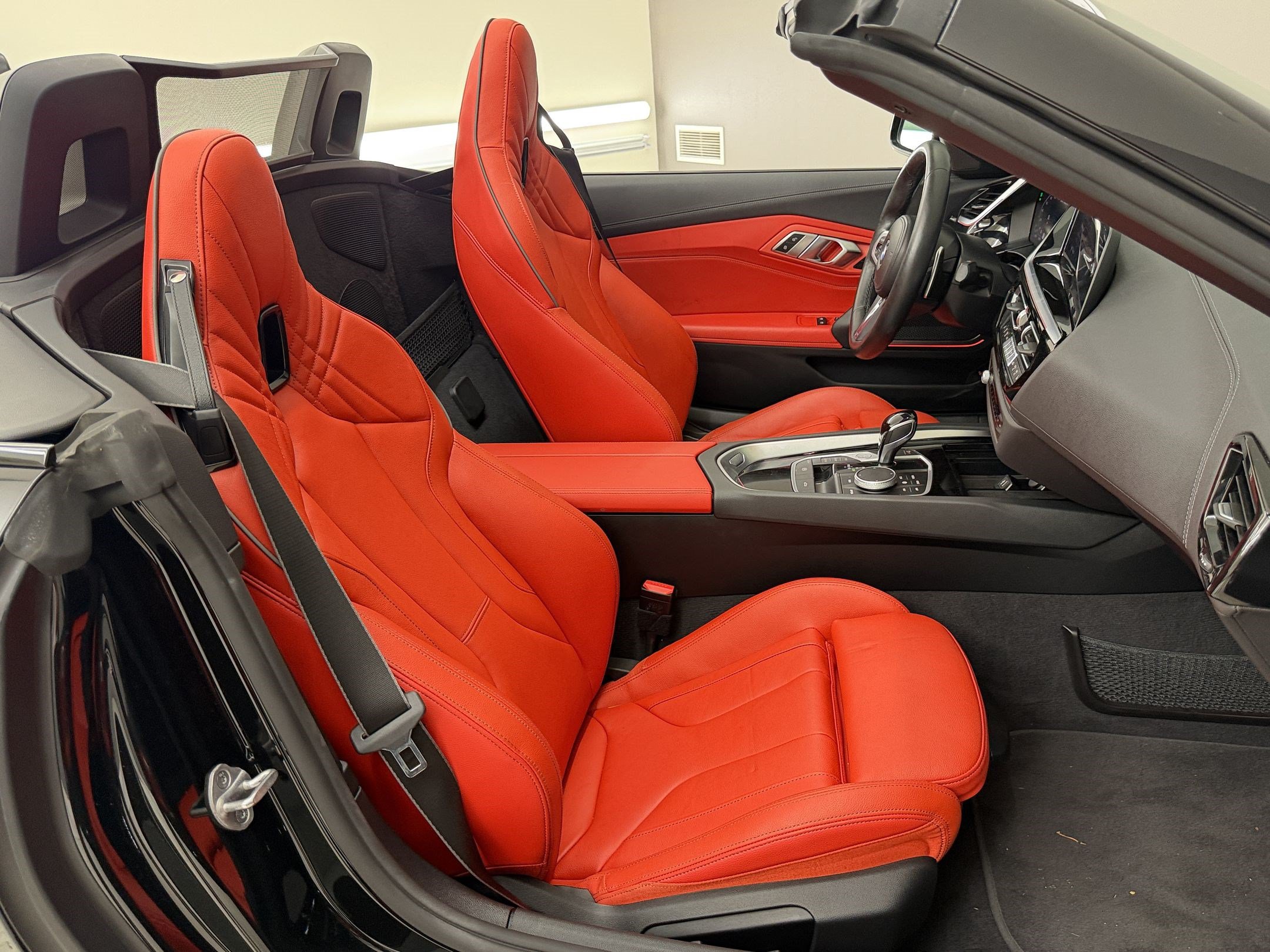 Used 2024 BMW Z4 M40i w/ Premium Package RWD image 25