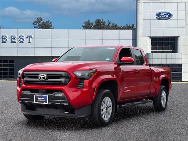 Used 2024 Toyota Tacoma SR5 AWD/4WD image 3