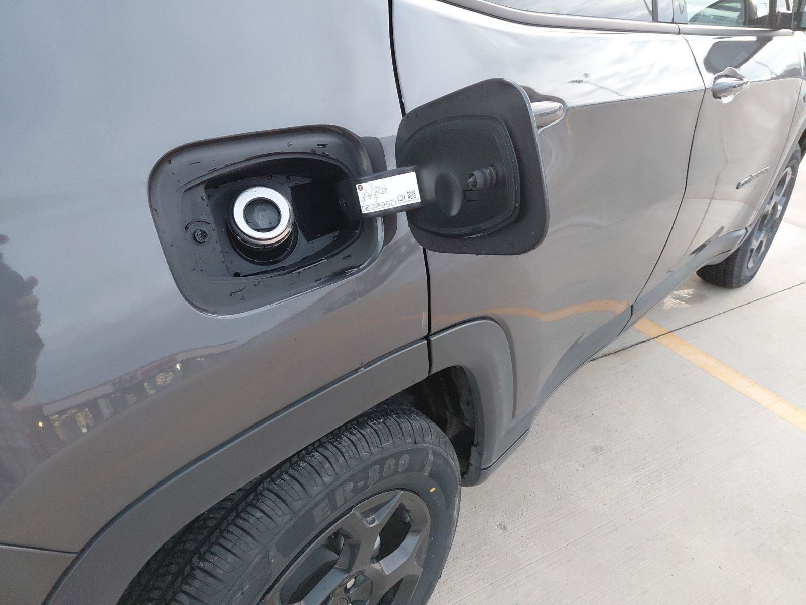 Used 2024 Jeep Compass Trailhawk w/ Trailhawk Convenience Group image 22