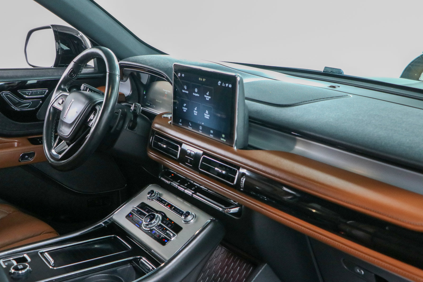 Used 2023 Lincoln Aviator Reserve w/ Jet Package AWD/4WD image 27