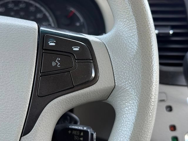 Used 2014 Toyota Sienna LE FWD image 26