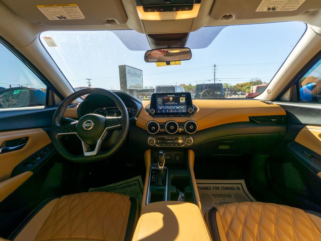 Used 2023 Nissan Sentra SV w/ SV Premium Package image 2