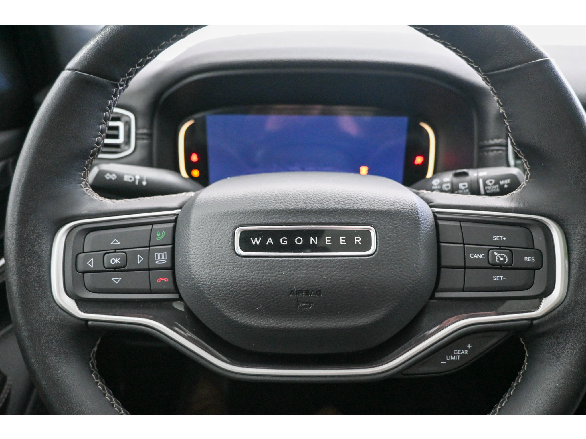 Used 2022 Jeep Wagoneer Series I w/ Premium Group I AWD/4WD image 13