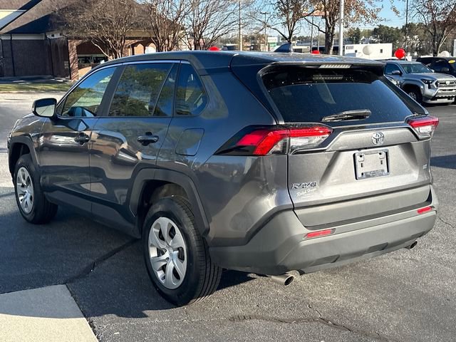 Used 2022 Toyota RAV4 LE image 5