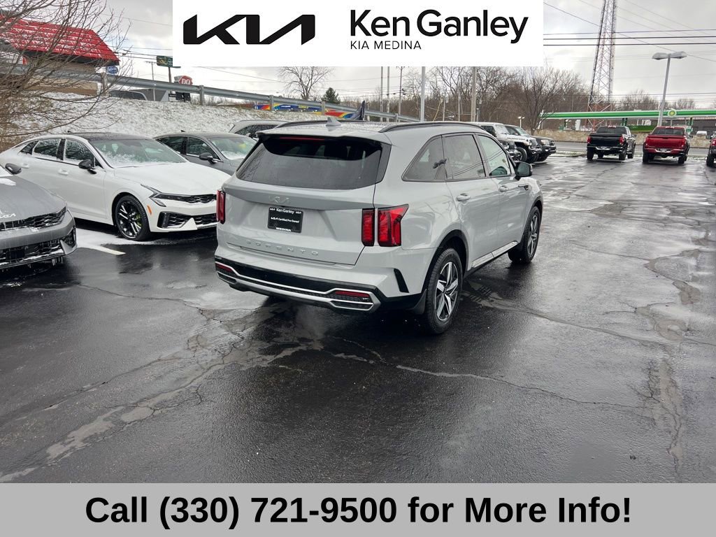 Certified 2022 Kia Sorento EX w/ Panoramic Sunroof Package image 11