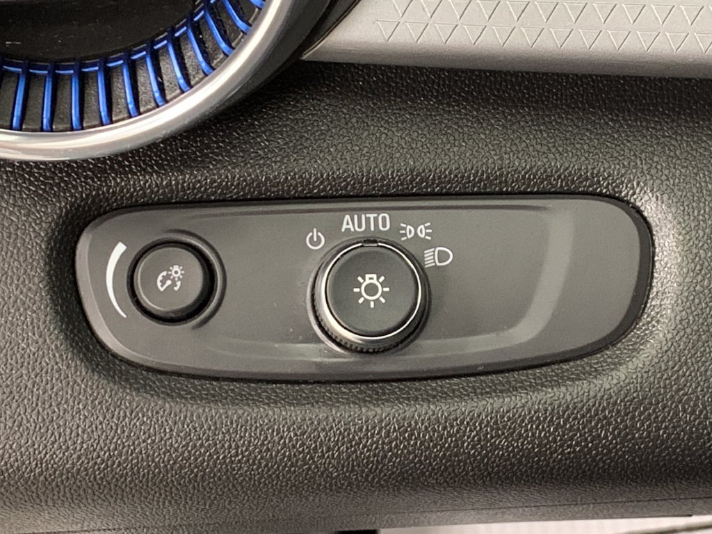 Used 2024 Chevrolet Trax LT w/ Driver Confidence Package FWD image 14