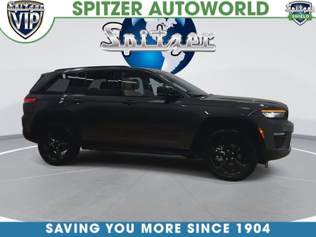 Used 2025 Jeep Grand Cherokee Limited w/ Black Appearance Package image 8