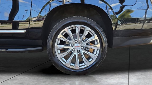 Used 2024 GMC Yukon XL Denali image 32