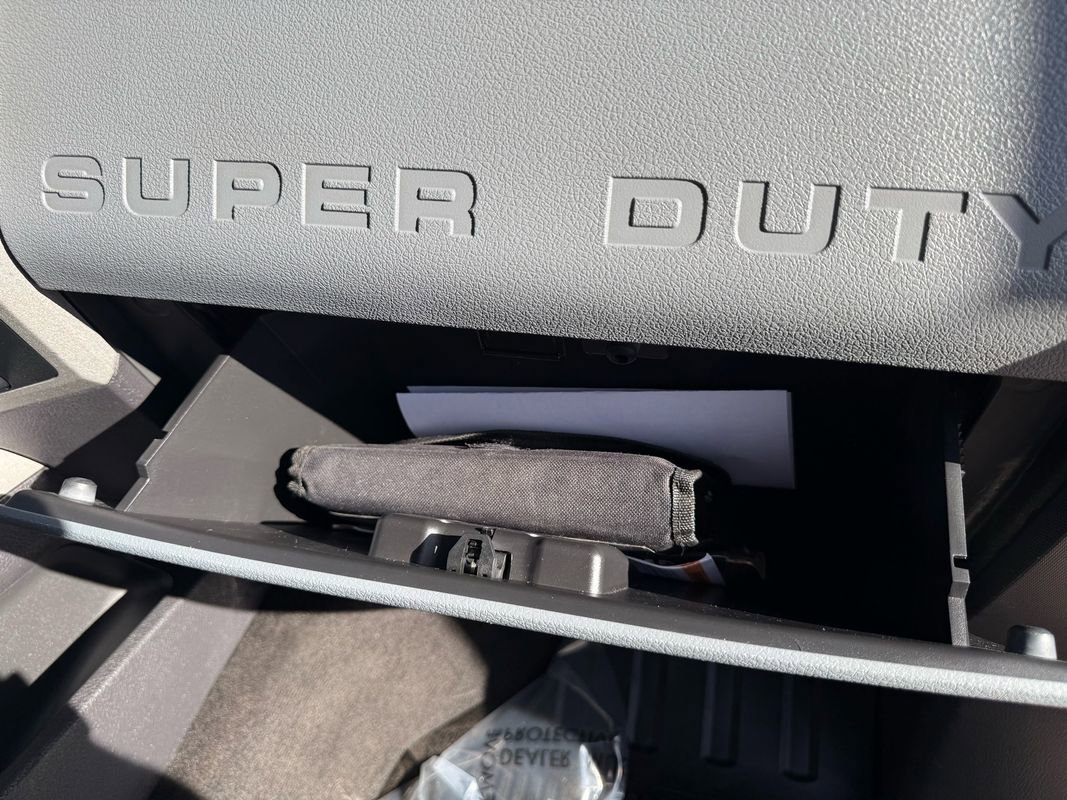 Used 2016 Ford F250 XLT w/ XLT Interior Package image 27