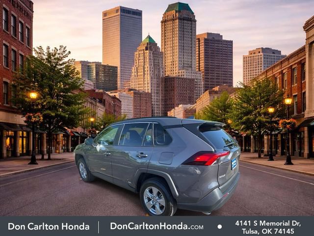 Used 2024 Toyota RAV4 LE AWD/4WD image 7