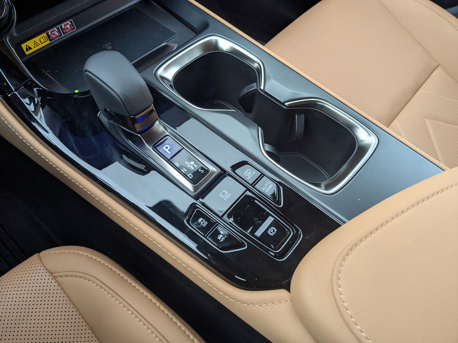 Used 2025 Lexus NX 450h+ AWD w/ Accessory Package (2T) image 15