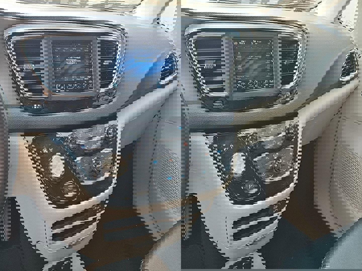 Used 2020 Chrysler Pacifica Touring-L image 10