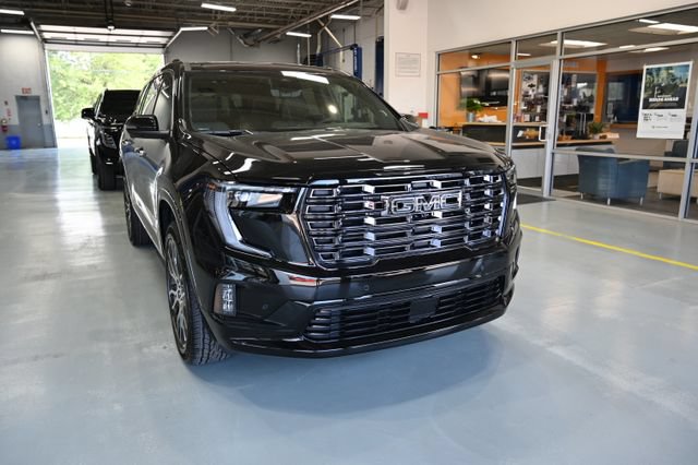 New 2026 GMC Acadia Denali Ultimate w/ LPO, Floor Liner Package AWD/4WD image 3