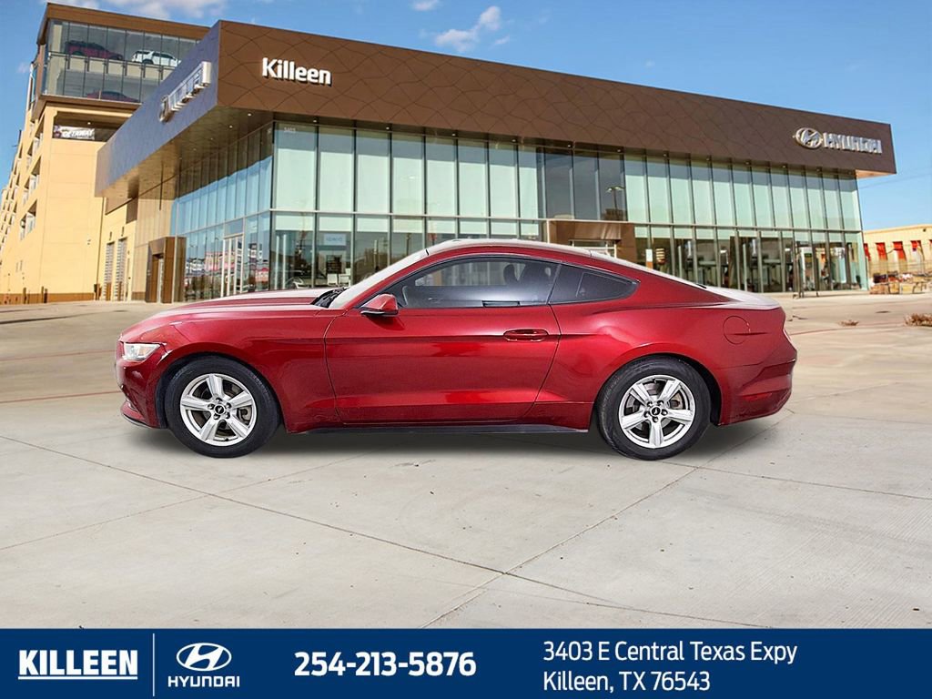 Used 2015 Ford Mustang Coupe image 4