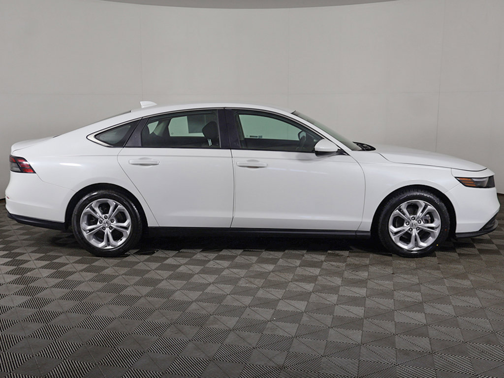 Used 2025 Honda Accord LX image 15