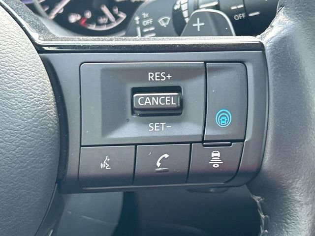 Used 2023 Nissan Rogue SL image 32