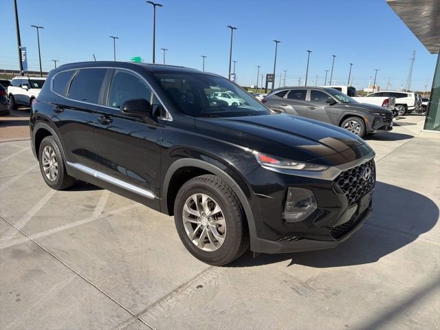 Used 2020 Hyundai Santa Fe SE image 3