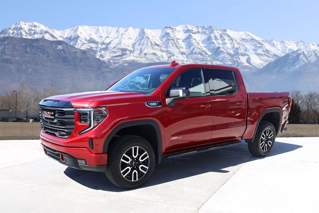 Used 2025 GMC Sierra 1500 AT4 w/ AT4 Premium Package AWD/4WD image 2