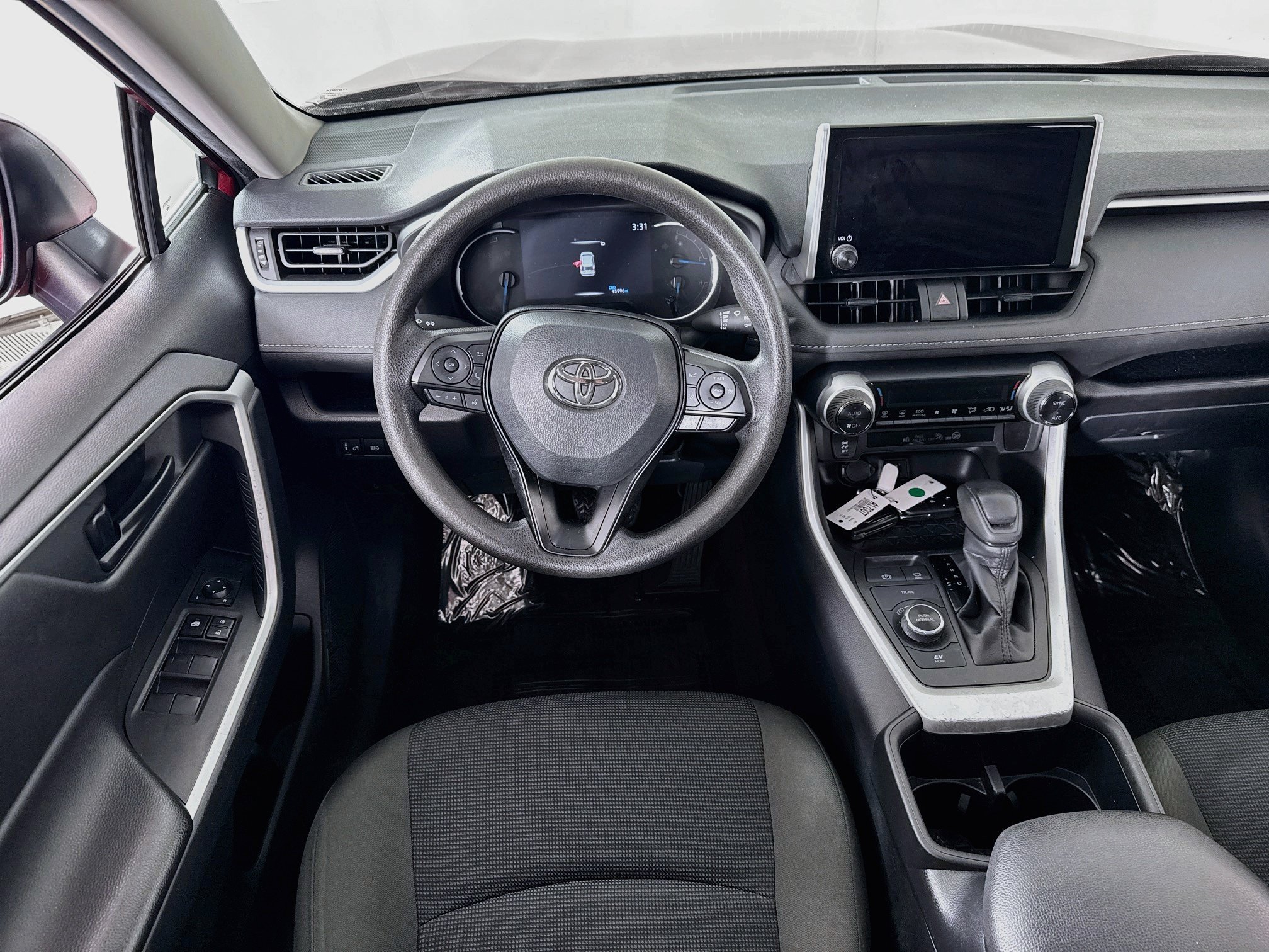 Certified 2025 Toyota RAV4 LE AWD/4WD image 18