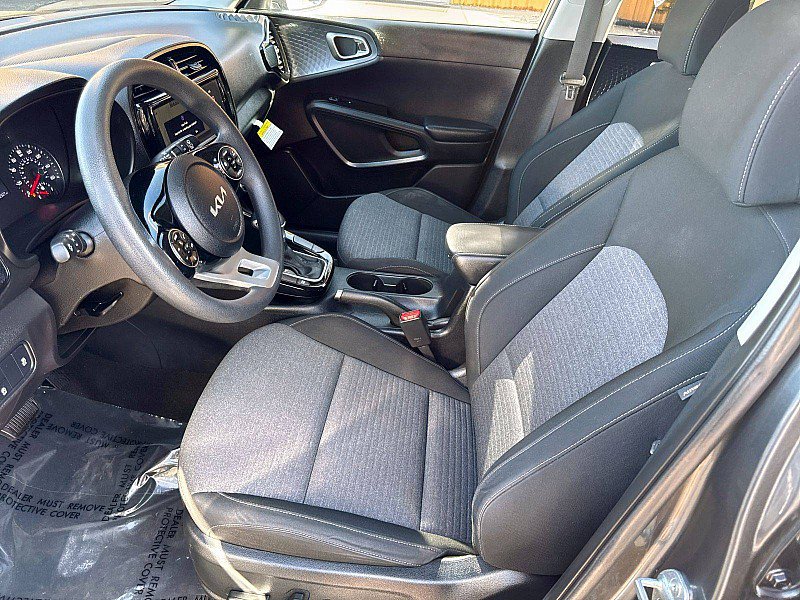 Used 2022 Kia Soul S FWD image 9