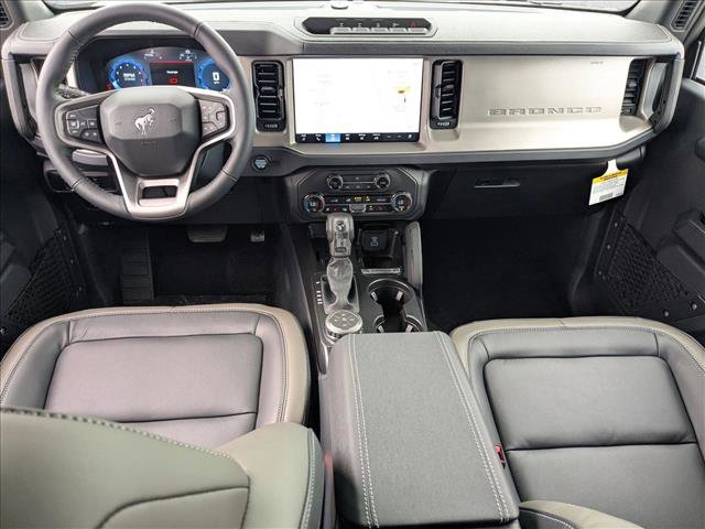 New 2025 Ford Bronco Outer Banks w/ Sasquatch Package image 13