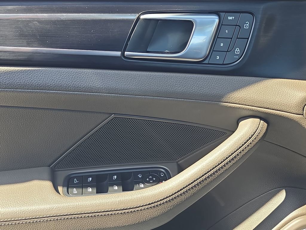 Used 2023 Porsche Panamera Platinum Edition RWD image 31