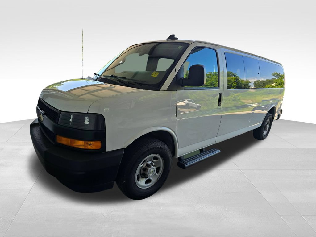 Used 2022 Chevrolet Express 3500 LS RWD image 7