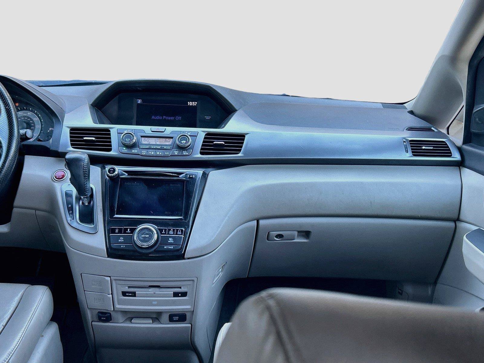 Used 2015 Honda Odyssey Touring image 19