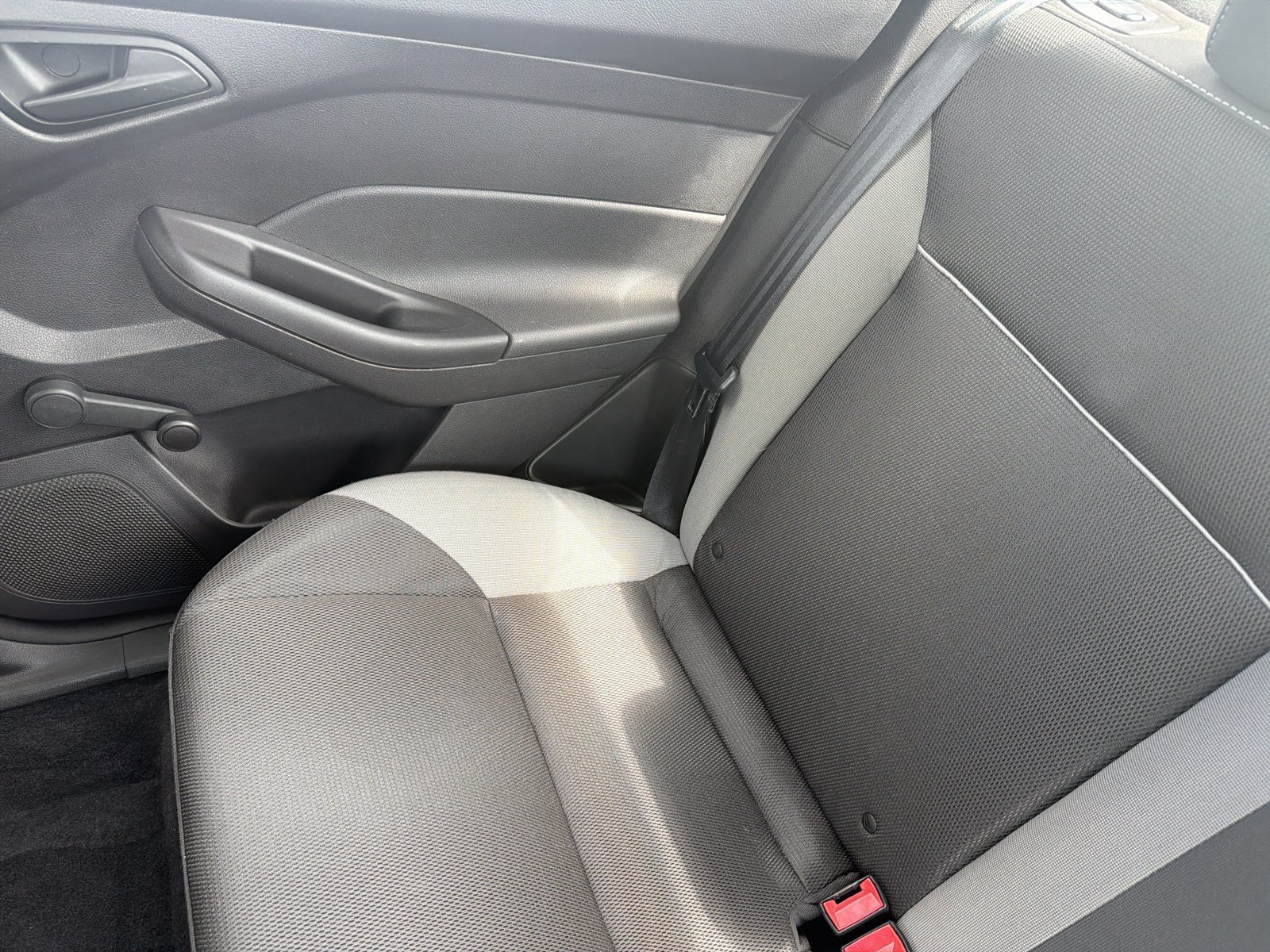 Used 2012 Ford Focus S FWD image 12