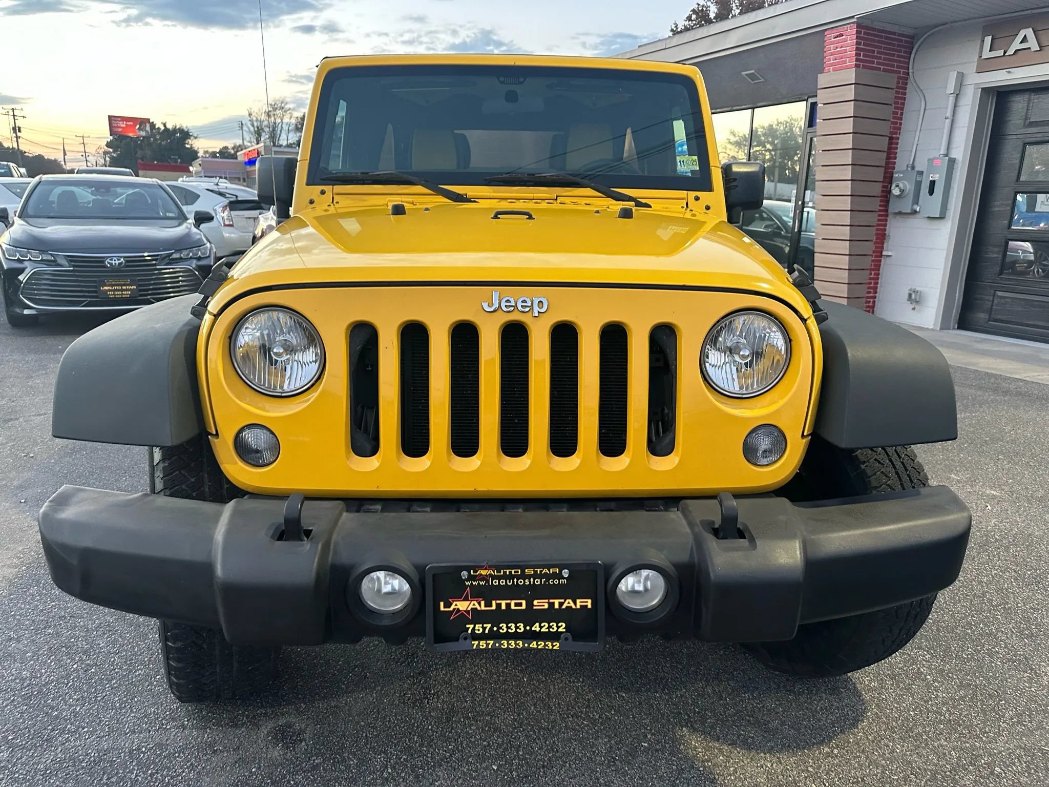 Used 2015 Jeep Wrangler Unlimited Sport AWD/4WD image 8