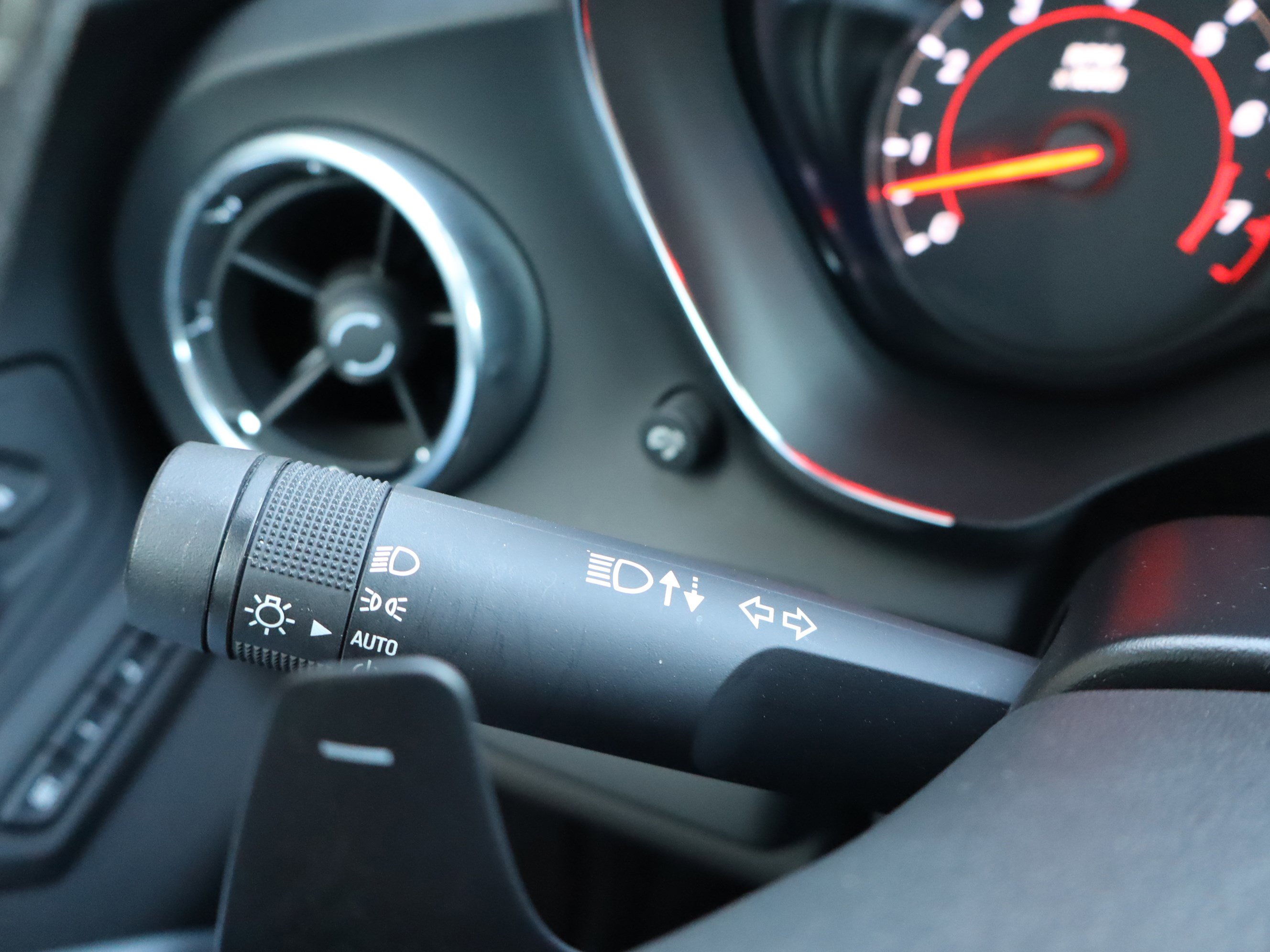 Used 2018 Chevrolet Camaro SS image 21