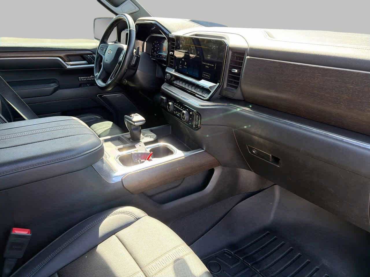 Used 2024 Chevrolet Silverado 1500 High Country w/ Technology Package image 10