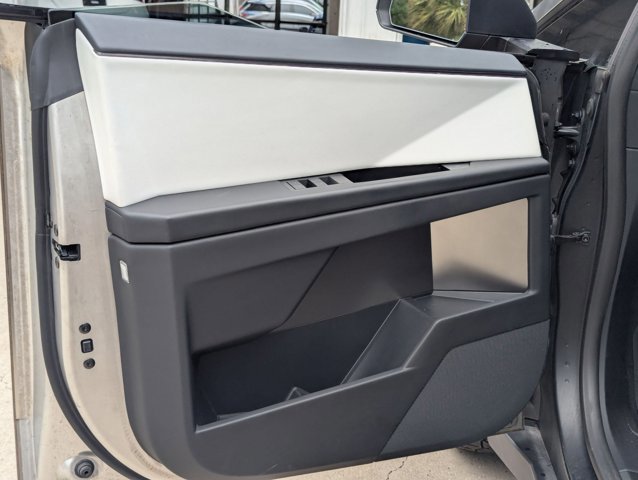 Used 2024 Tesla Cybertruck Cyberbeast AWD/4WD image 10