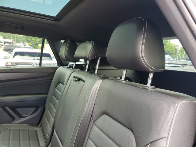 Certified 2024 Volkswagen Atlas Cross Sport SEL AWD/4WD image 15
