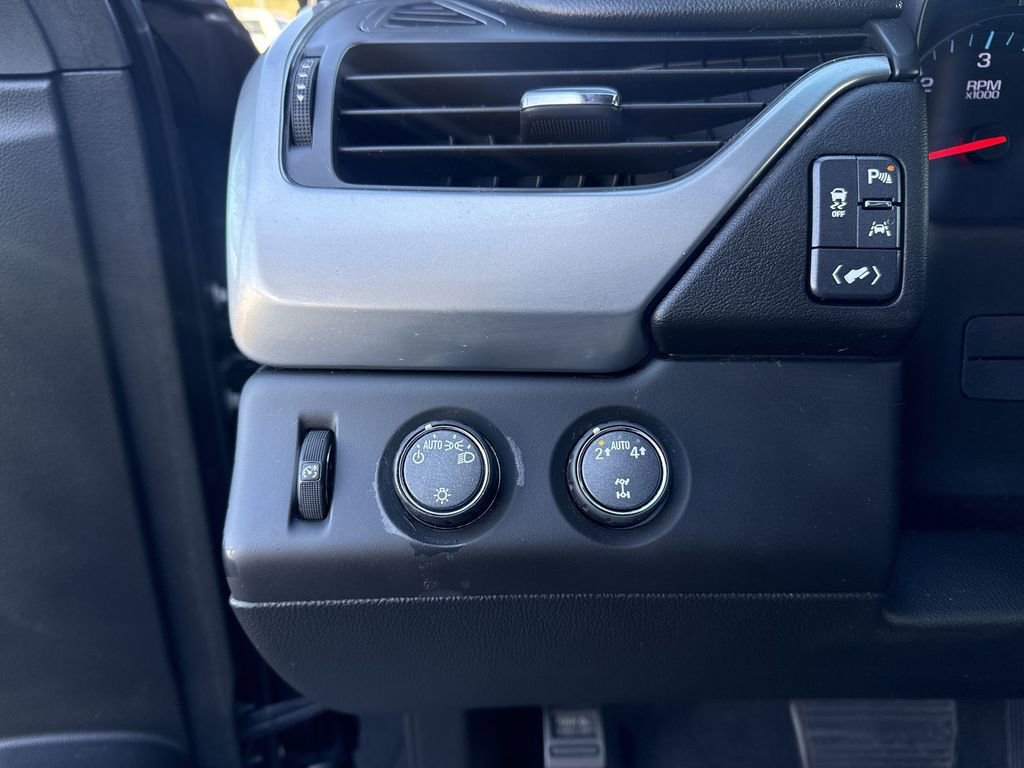 Used 2019 Chevrolet Tahoe LT image 32