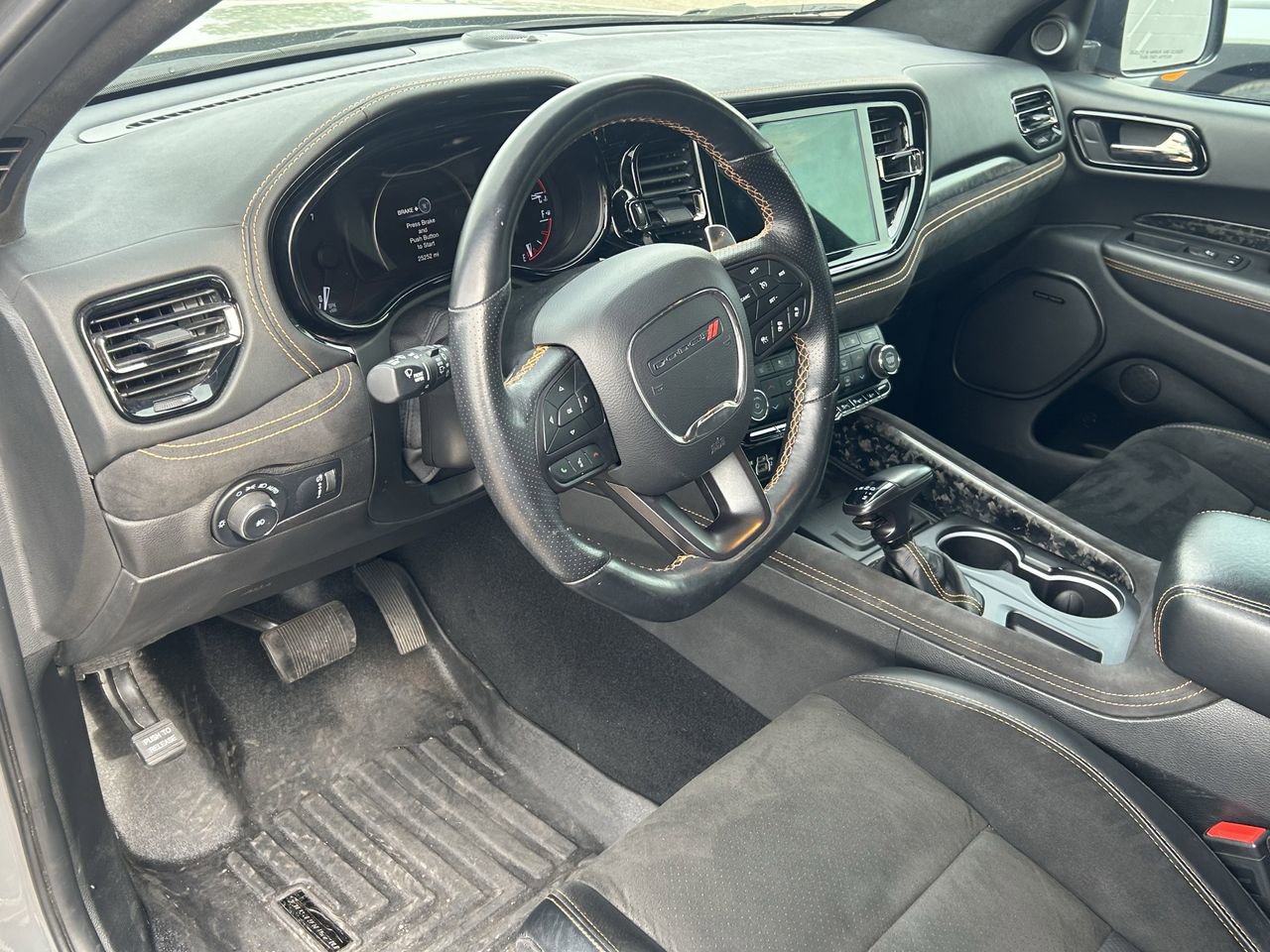 Used 2022 Dodge Durango R/T w/ Hemi Orange Plus Package image 12
