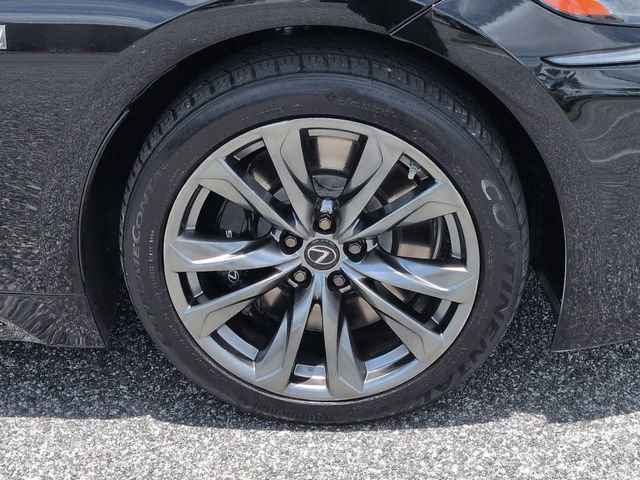 Used 2018 Lexus LS 500 F Sport w/ Accessory Package (Z1) RWD image 11
