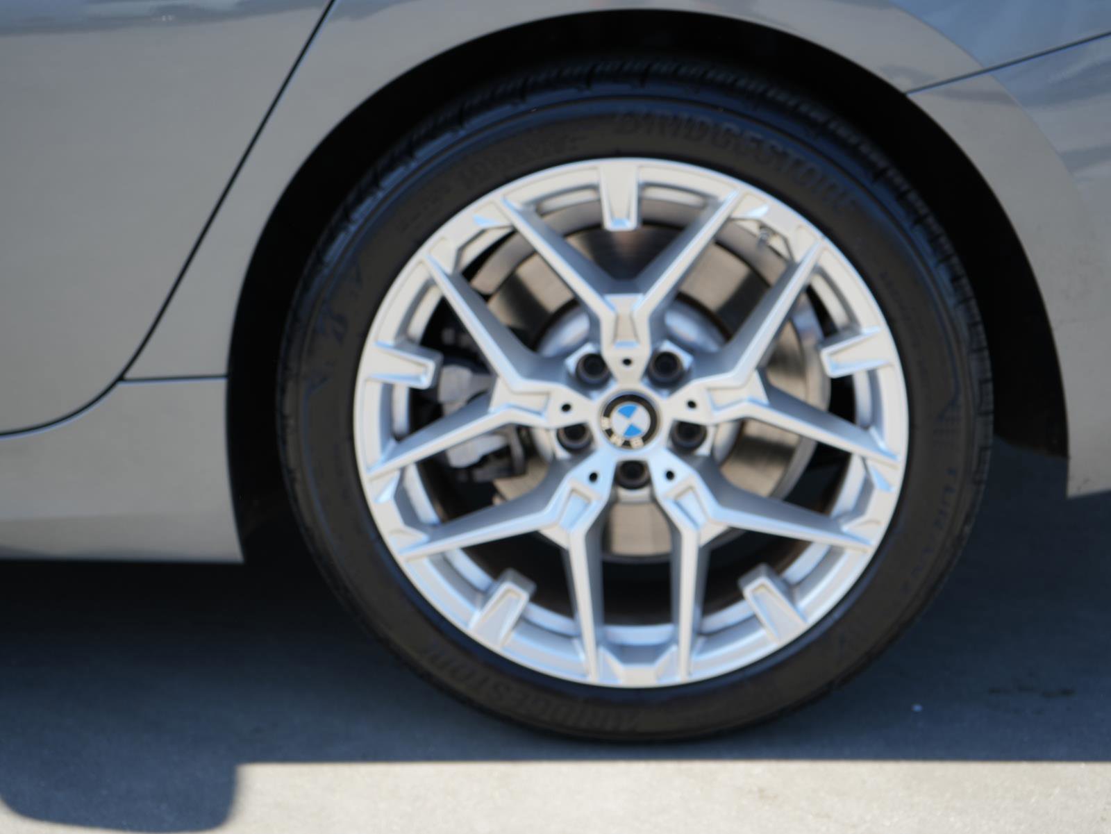Used 2025 BMW 330i Sedan w/ M Sport Package RWD image 7